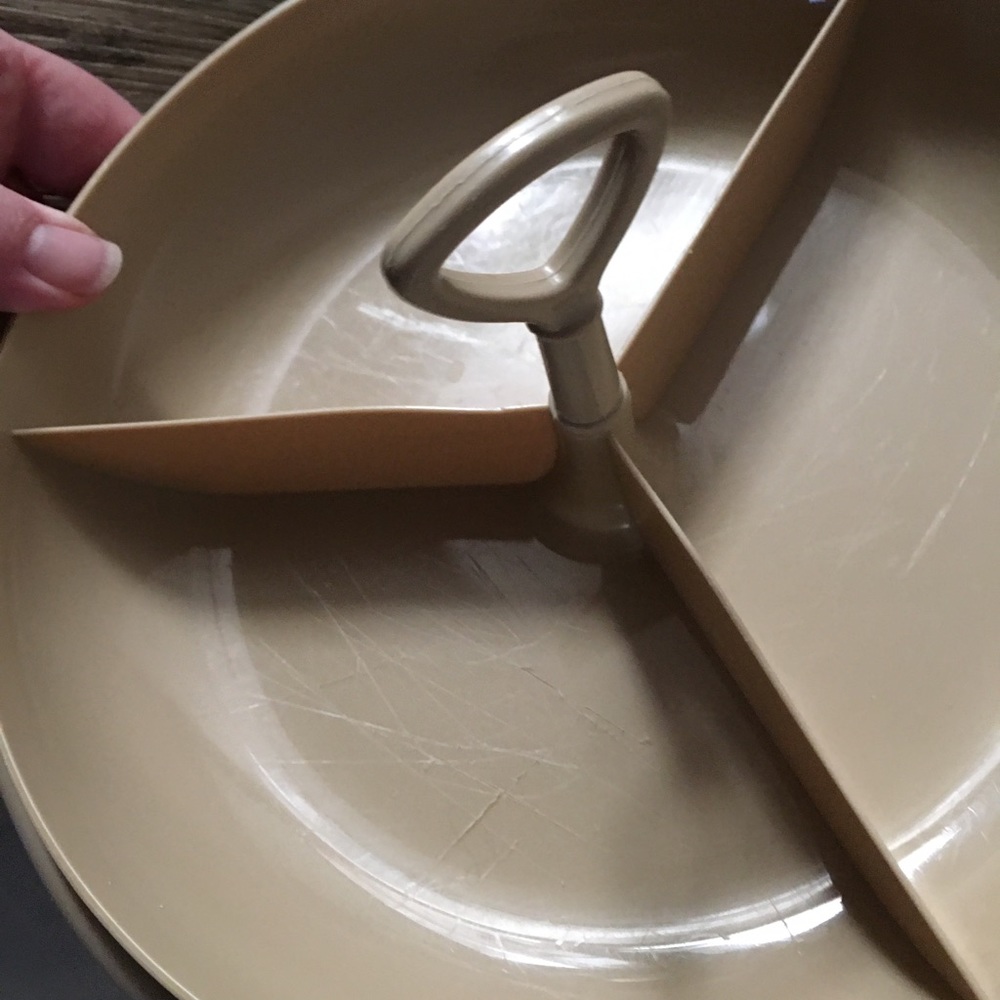 Small Party Snack Tray: Tupperware - Picture 4 of 12